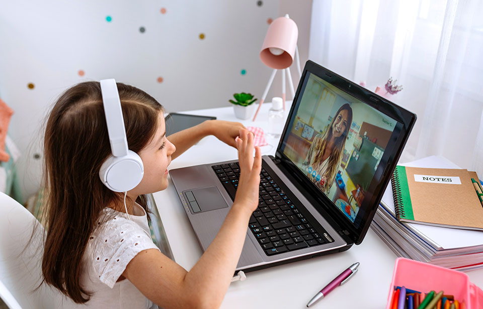 Khi học tiếng anh online với giáo viên nước ngoài cần lưu ý gì?